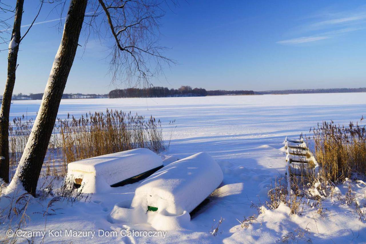 Villa Czarny Kot Mazury Dom Caloroczny Malkinie Exterior foto