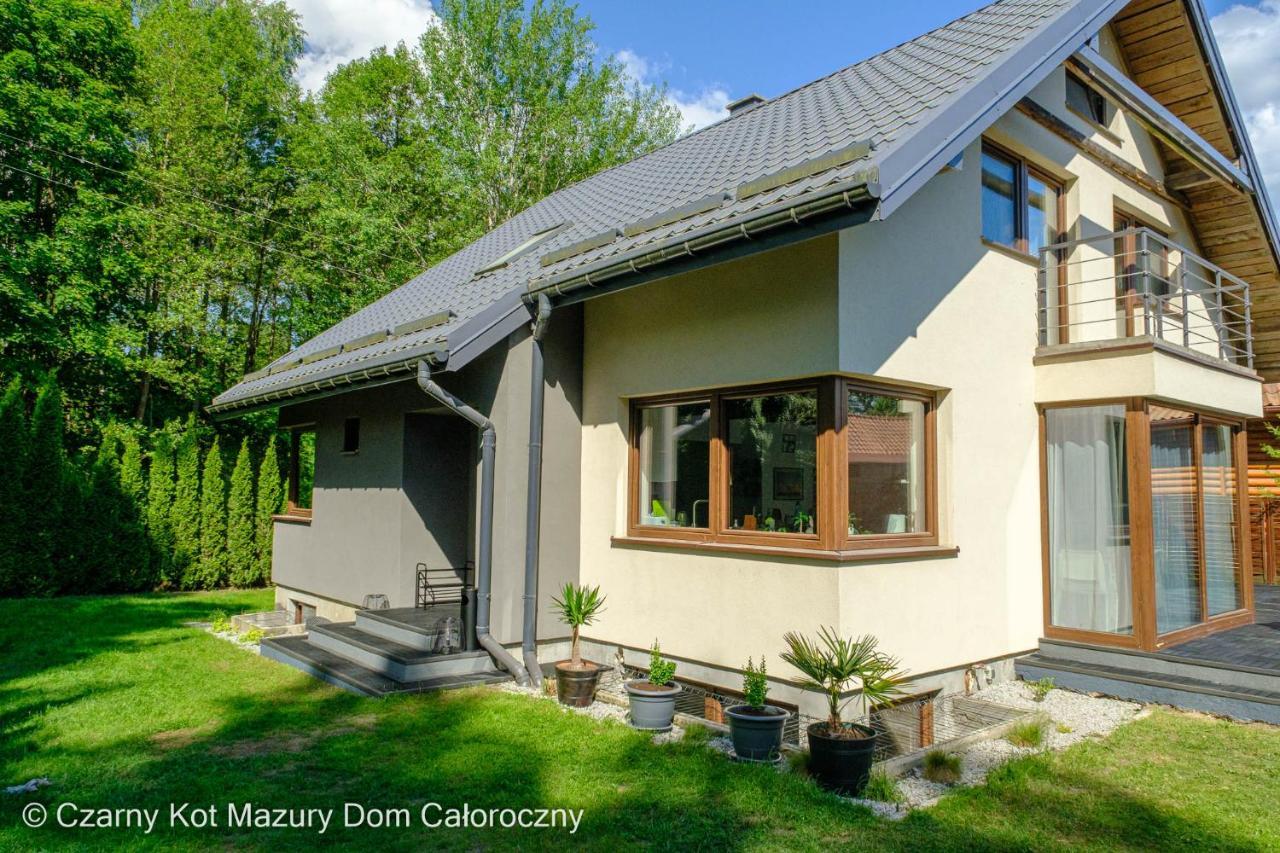 Villa Czarny Kot Mazury Dom Caloroczny Malkinie Exterior foto